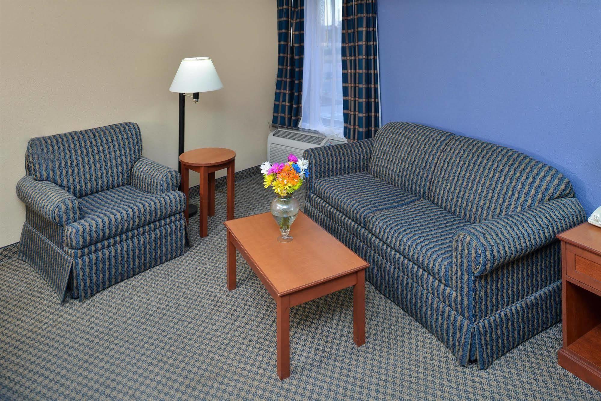 Red Roof Inn & Suites Macon Eksteriør billede